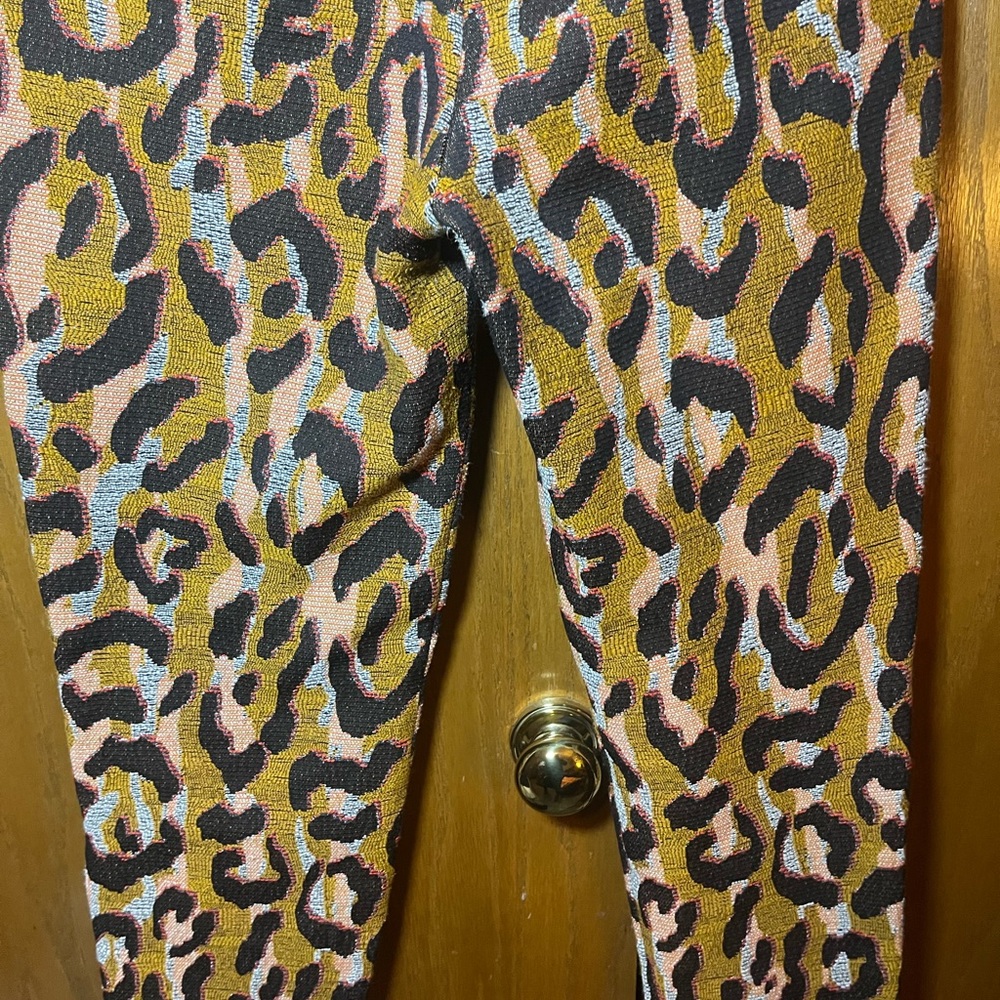 34N 118W for Anthropologie Leopard Print Cropped Pants - Picture 5 of 6